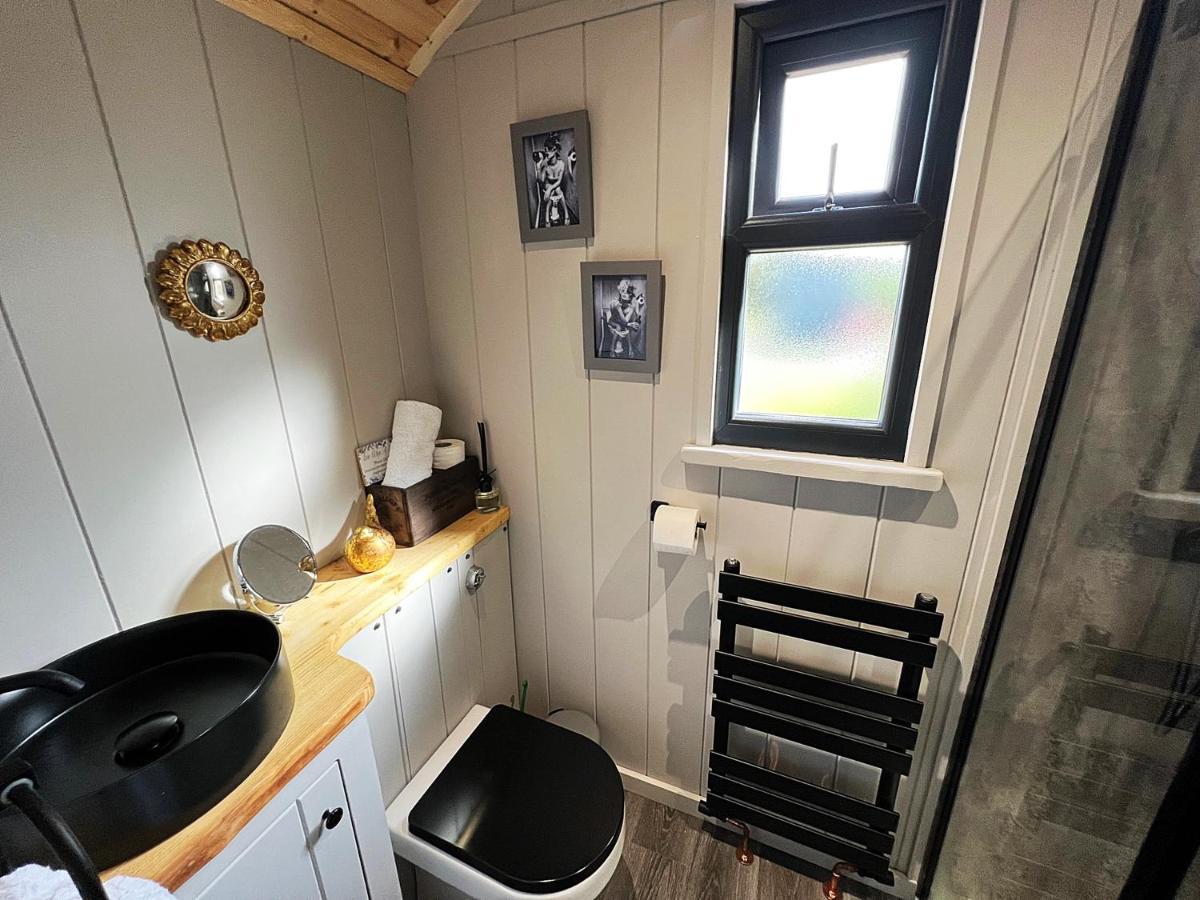 Luxury Shepherd Hut In The Peak District Bakewell Εξωτερικό φωτογραφία