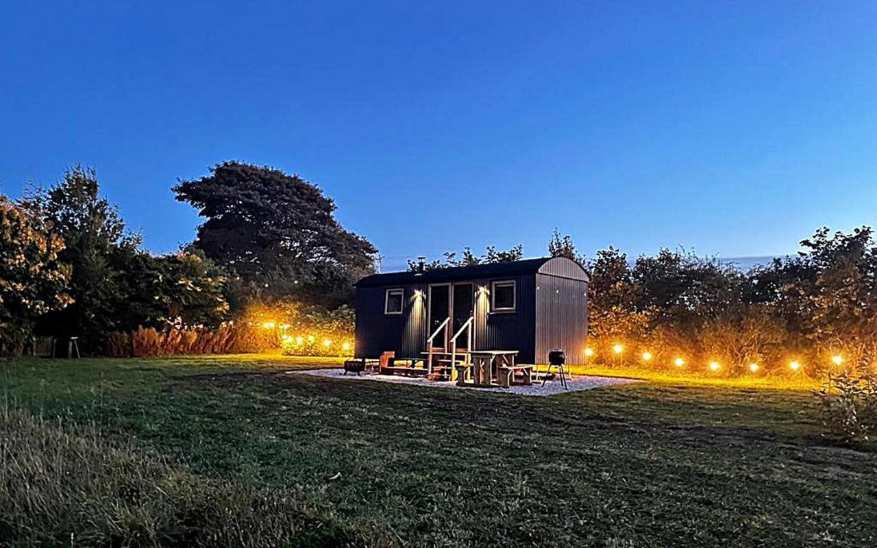 Luxury Shepherd Hut In The Peak District Bakewell Εξωτερικό φωτογραφία