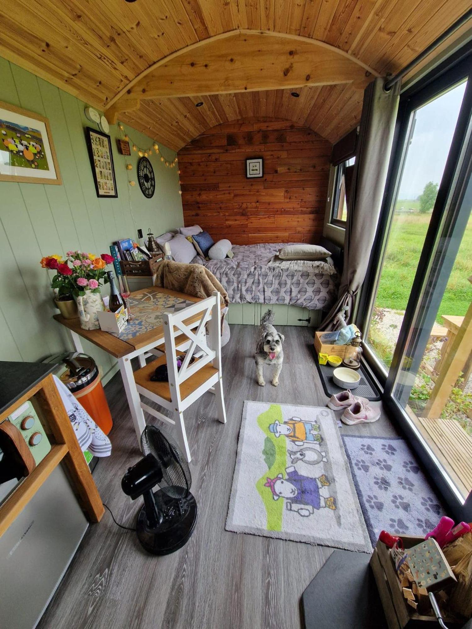 Luxury Shepherd Hut In The Peak District Bakewell Εξωτερικό φωτογραφία